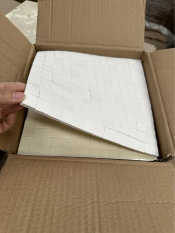 Keramisk mosaik av aluminiumoxid